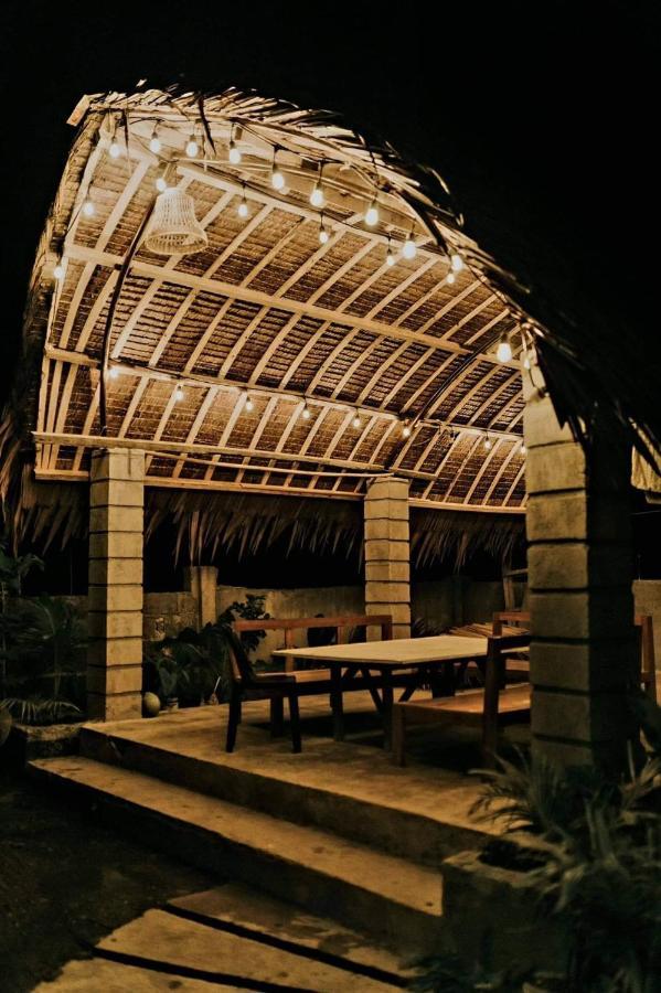 Апартаменты Point F Siargao Catangnan Экстерьер фото