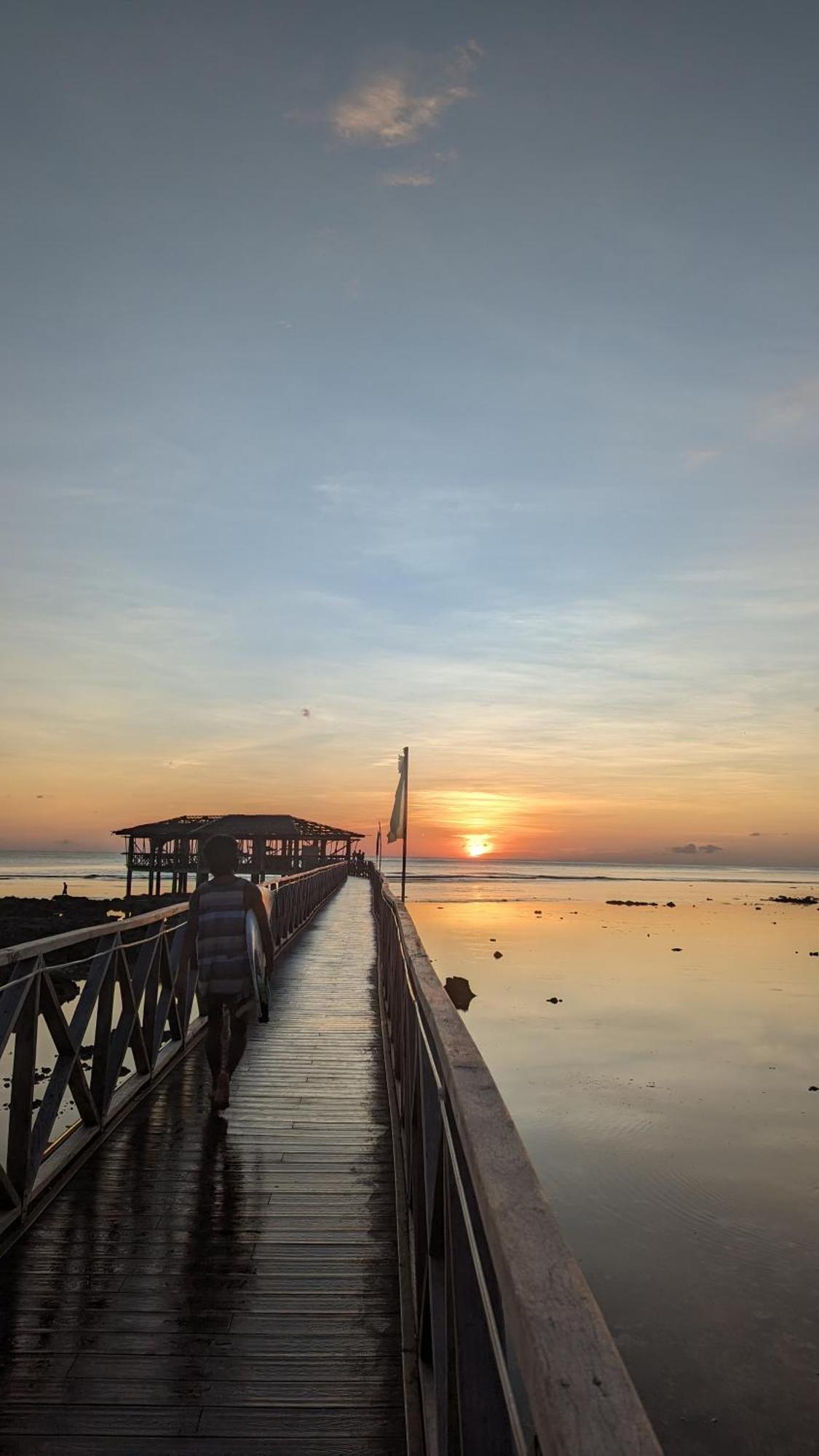 Апартаменты Point F Siargao Catangnan Экстерьер фото
